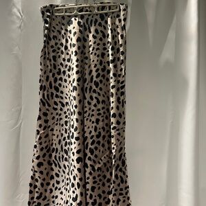 Satin patterned skirt